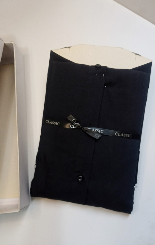 نمای پشت کار بسته بندی و تمیزی دوخت